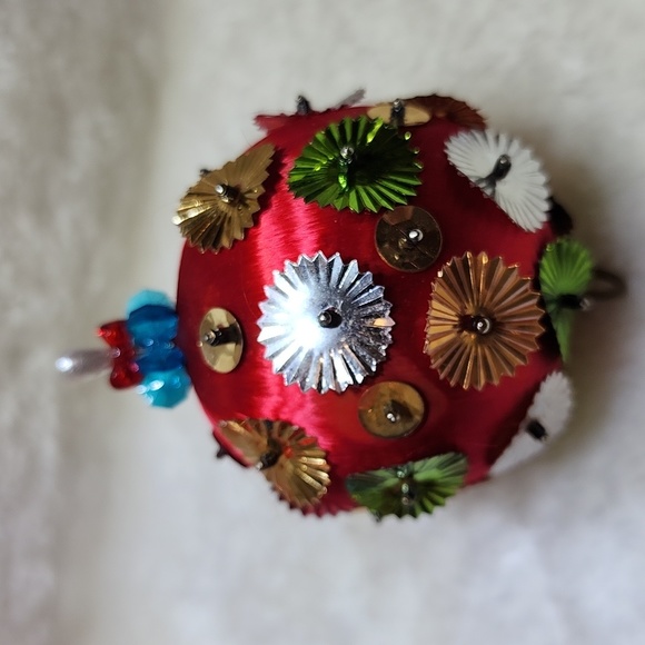 Vintage Christmas Ornament - Picture 5 of 7